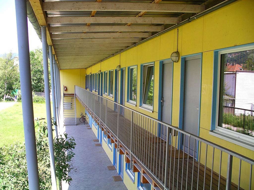 Swiss Hostel Lago Lodge Biel Szoba fotó